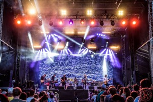 PHOTO GALLERY :: SHAKY KNEES 2015 :: Wilco, Interpol, Noel Gallagher’s High Flying Birds, the Viet Cong, ZZ Ward + live videos